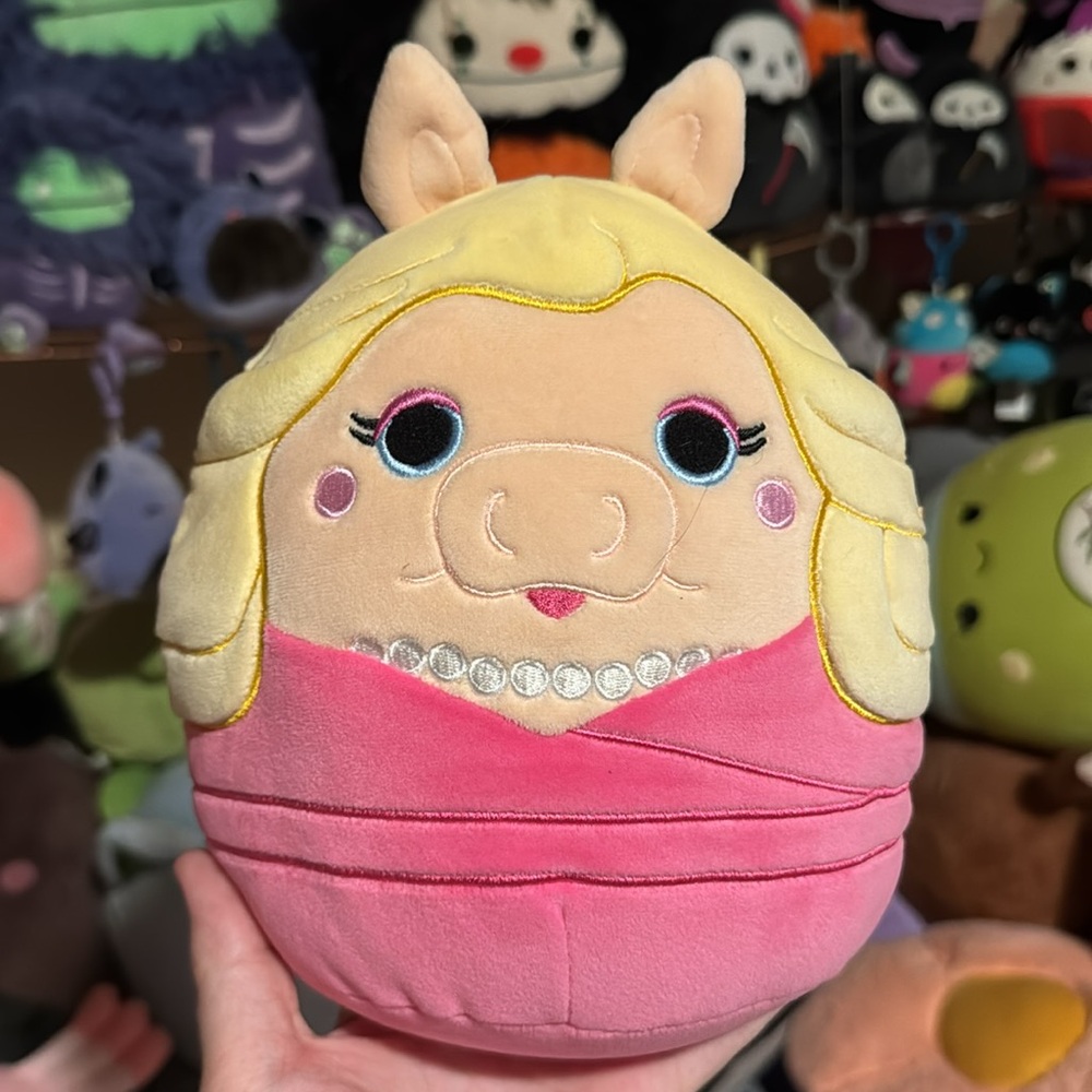 Miss piggy muppets squishmallow NWT